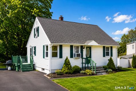 18 Crestwood Avenue Waterbury CT 06704