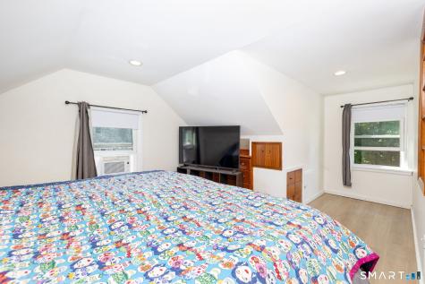 18 Crestwood Avenue Waterbury CT 06704