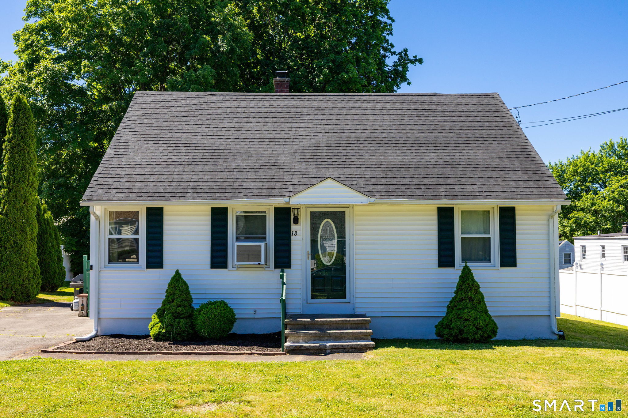 18 Crestwood Avenue Waterbury CT 06704