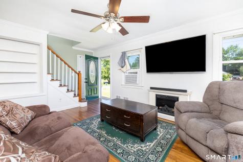 18 Crestwood Avenue Waterbury CT 06704