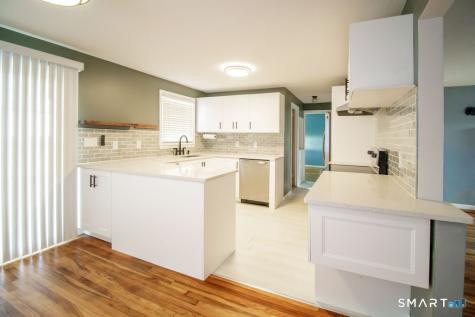 37 Lewis Lane West Hartford CT 06107