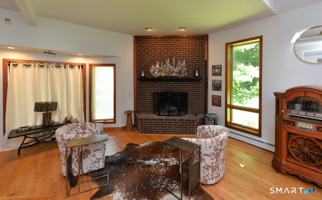 60 Old Field Road Southbury CT 06488