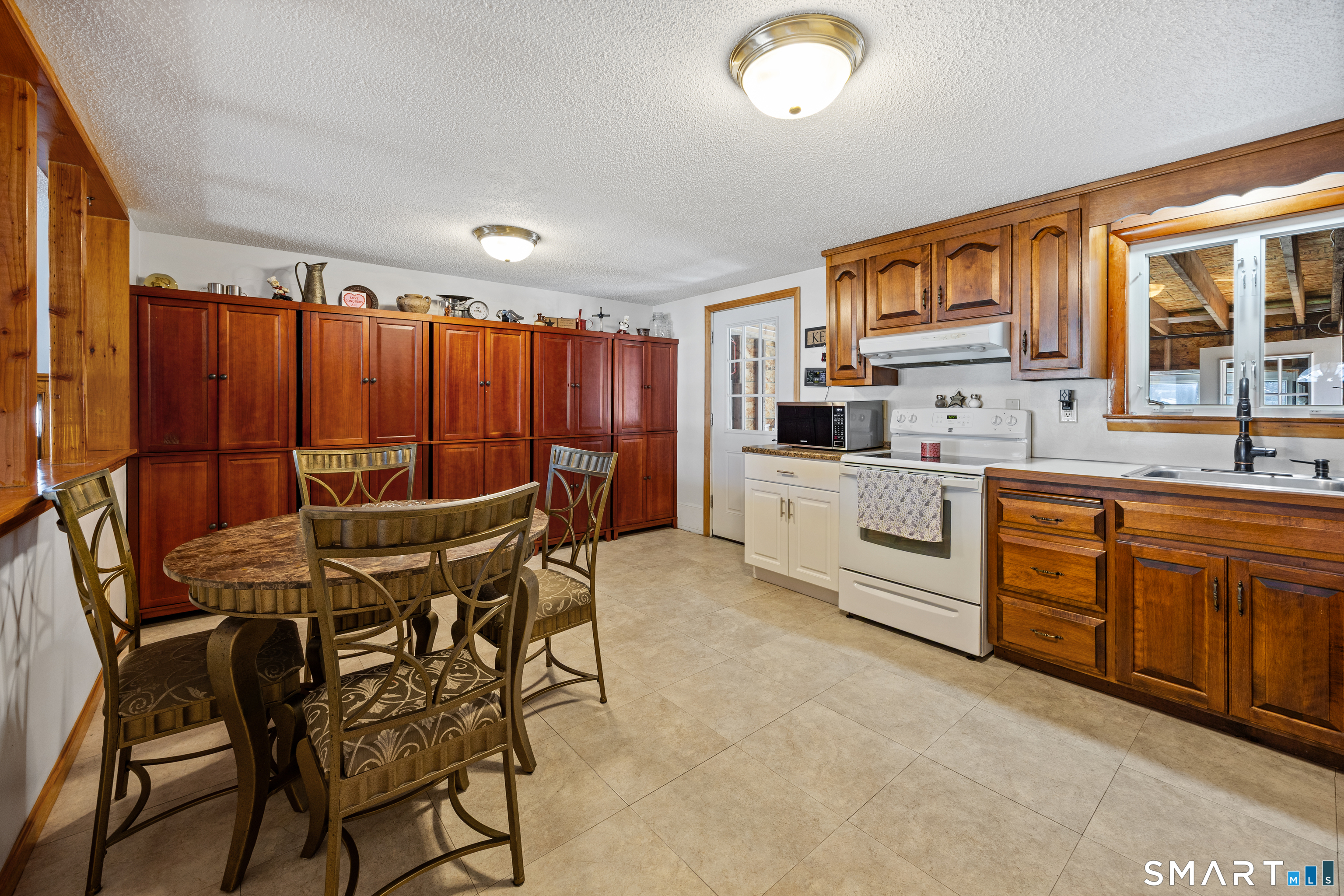 33 Provencher Drive Plainville CT 06062