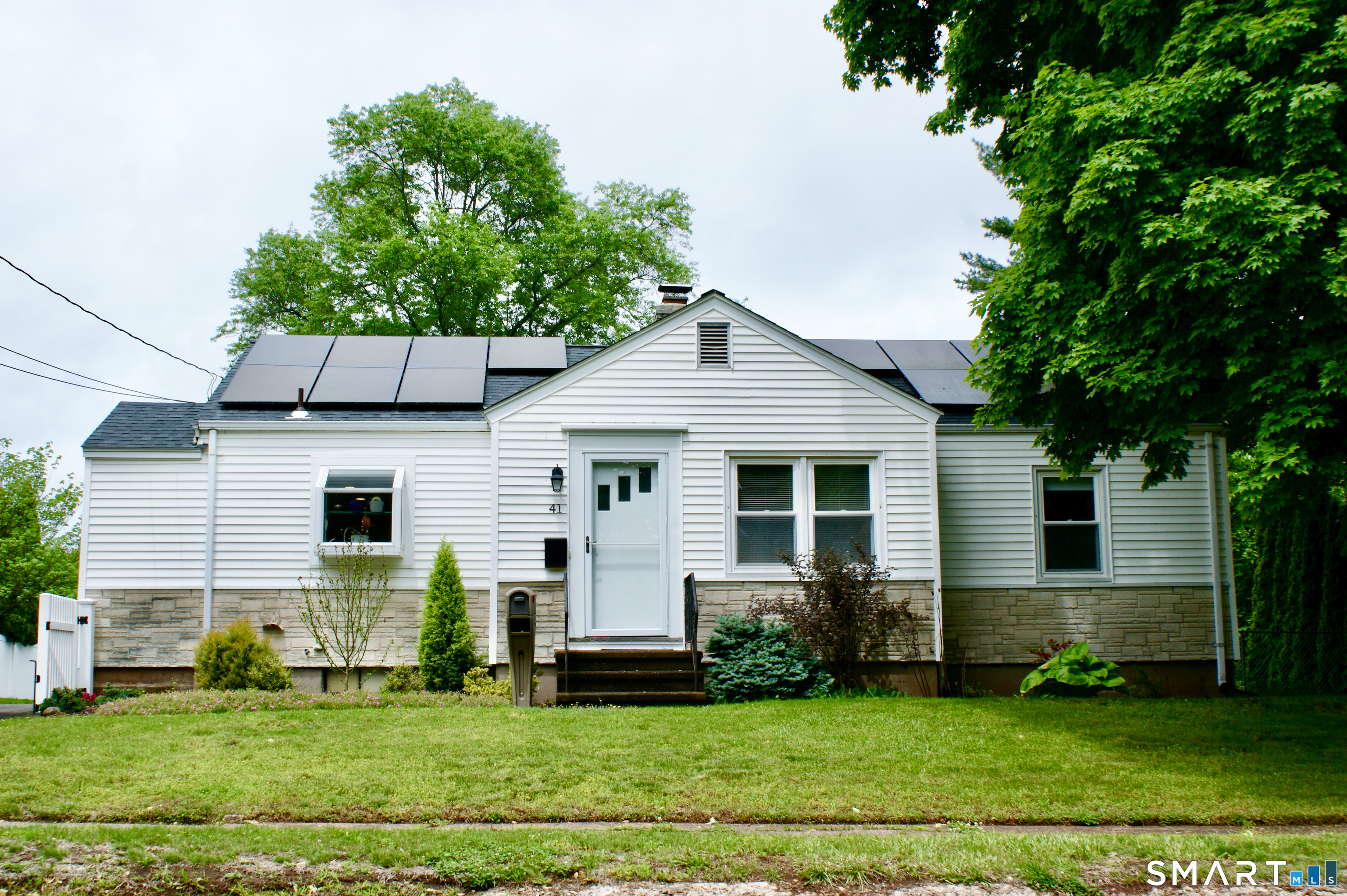 41 Cumpstone Drive Hamden CT 06518