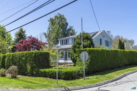 11 Sunrise Avenue East Lyme CT 06357