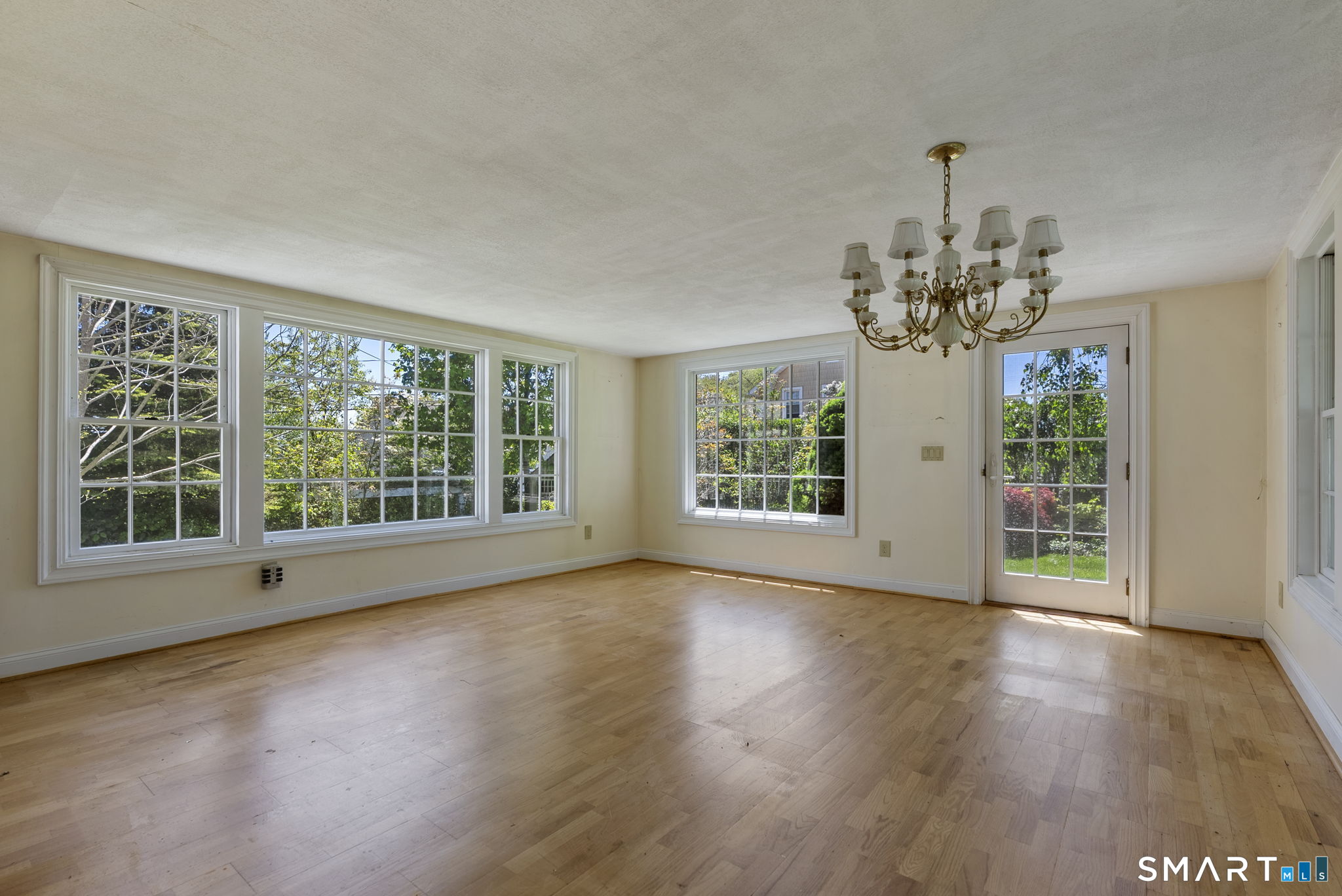 11 Sunrise Avenue East Lyme CT 06357