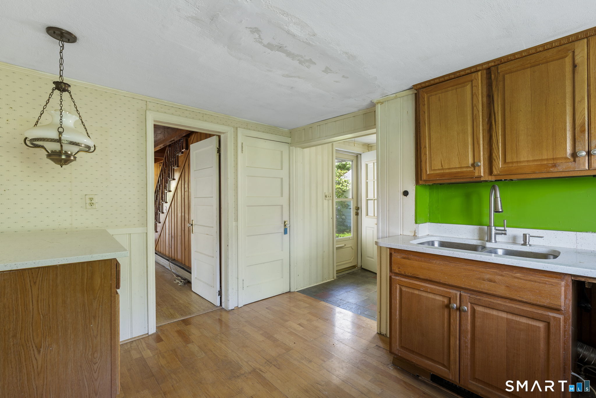 11 Sunrise Avenue East Lyme CT 06357