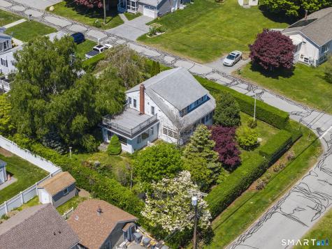 11 Sunrise Avenue East Lyme CT 06357