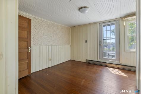 11 Sunrise Avenue East Lyme CT 06357