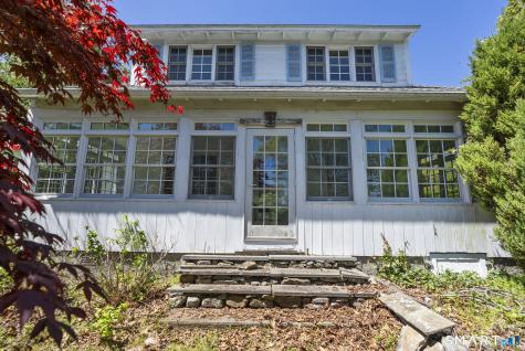 11 Sunrise Avenue East Lyme CT 06357
