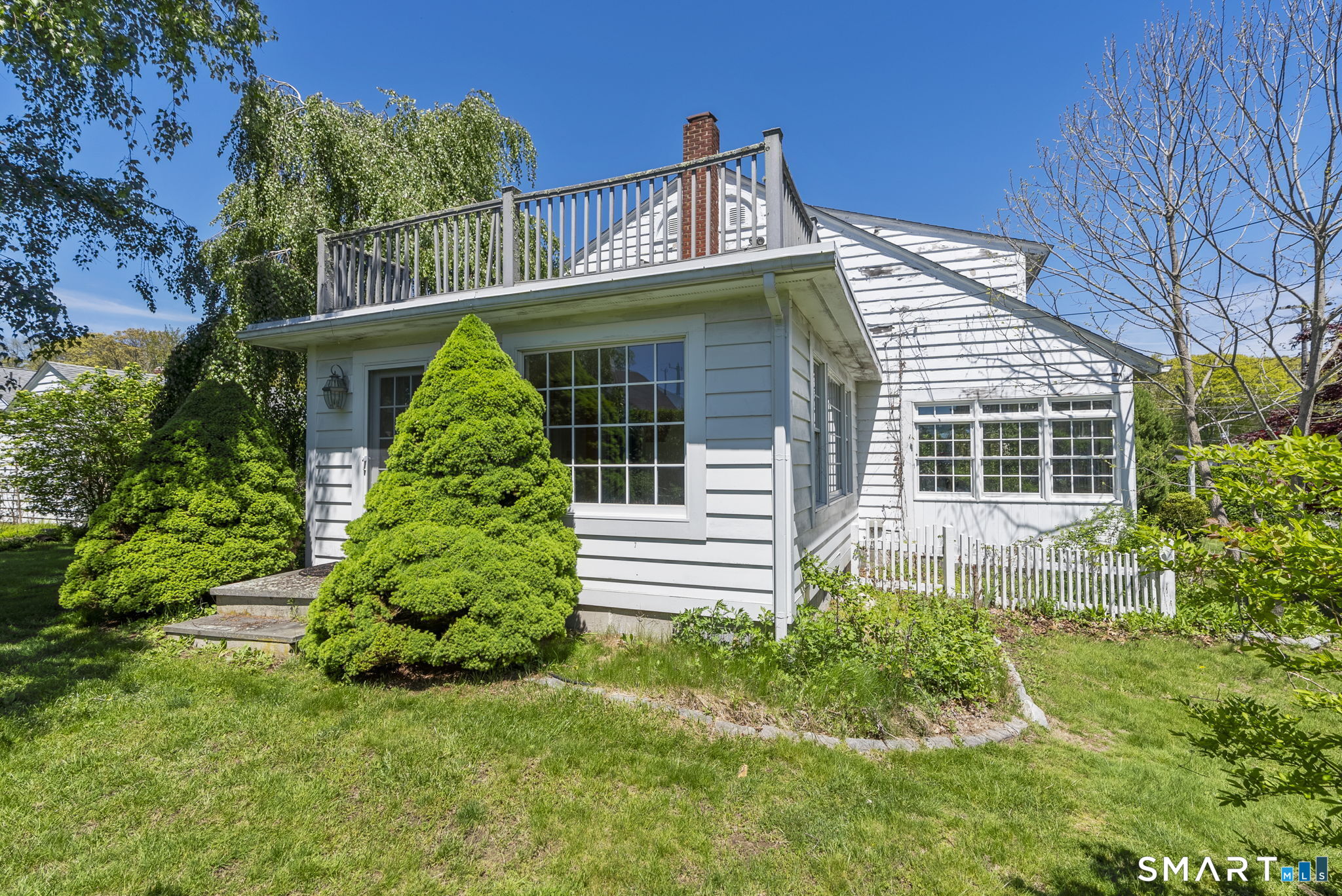 11 Sunrise Avenue East Lyme CT 06357