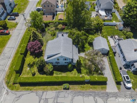 11 Sunrise Avenue East Lyme CT 06357
