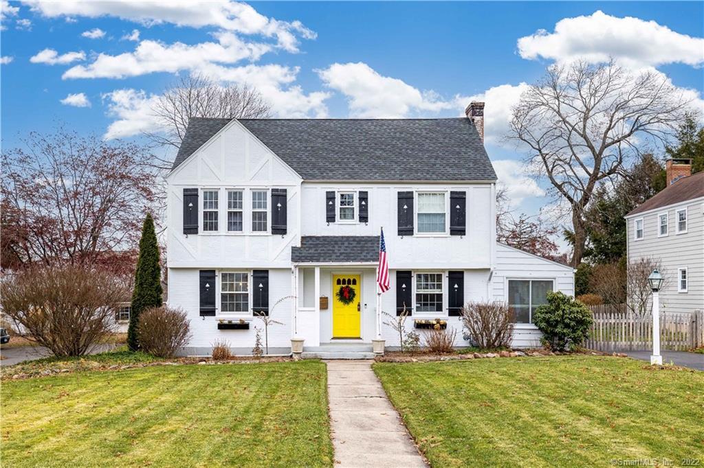 82 Ridgewood Road West Hartford CT 06107