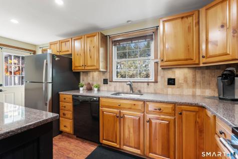 16 Hatheway Road Ellington CT 06029
