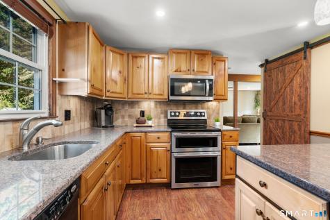 16 Hatheway Road Ellington CT 06029