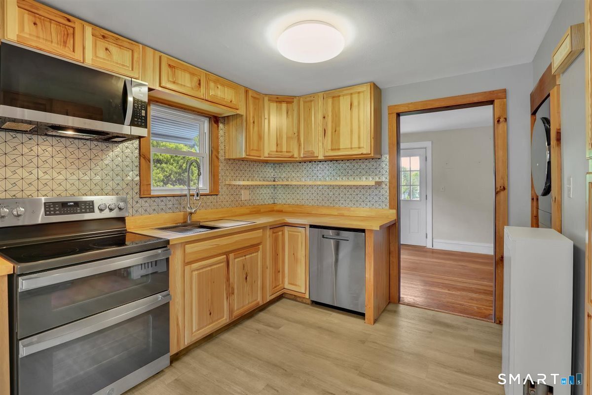 574 East Road Bristol CT 06010