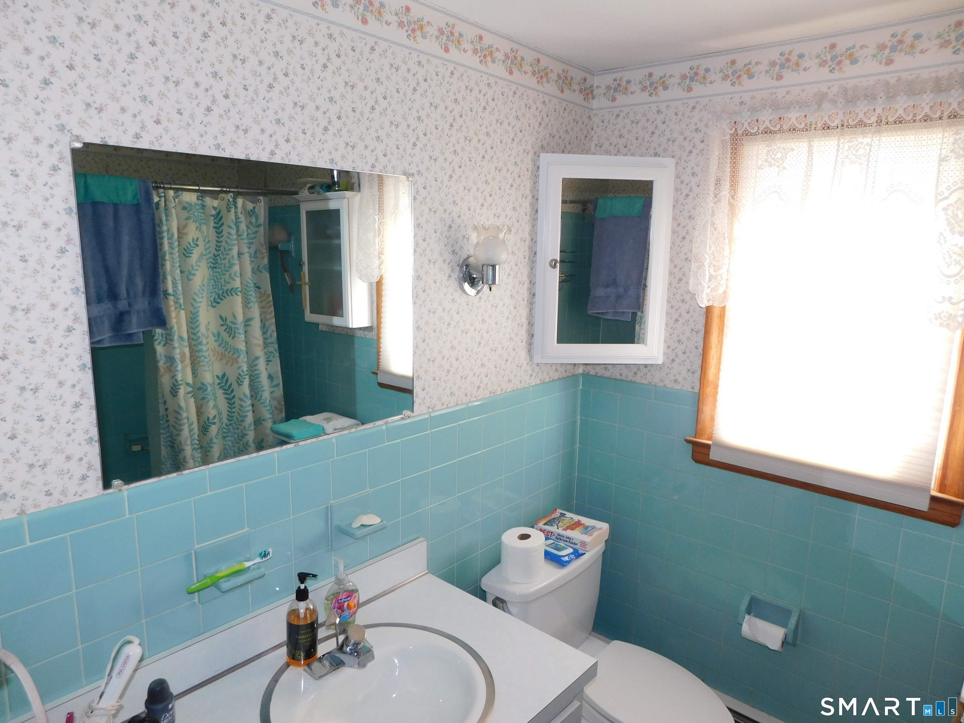 105 Trent Drive Windsor CT 06095