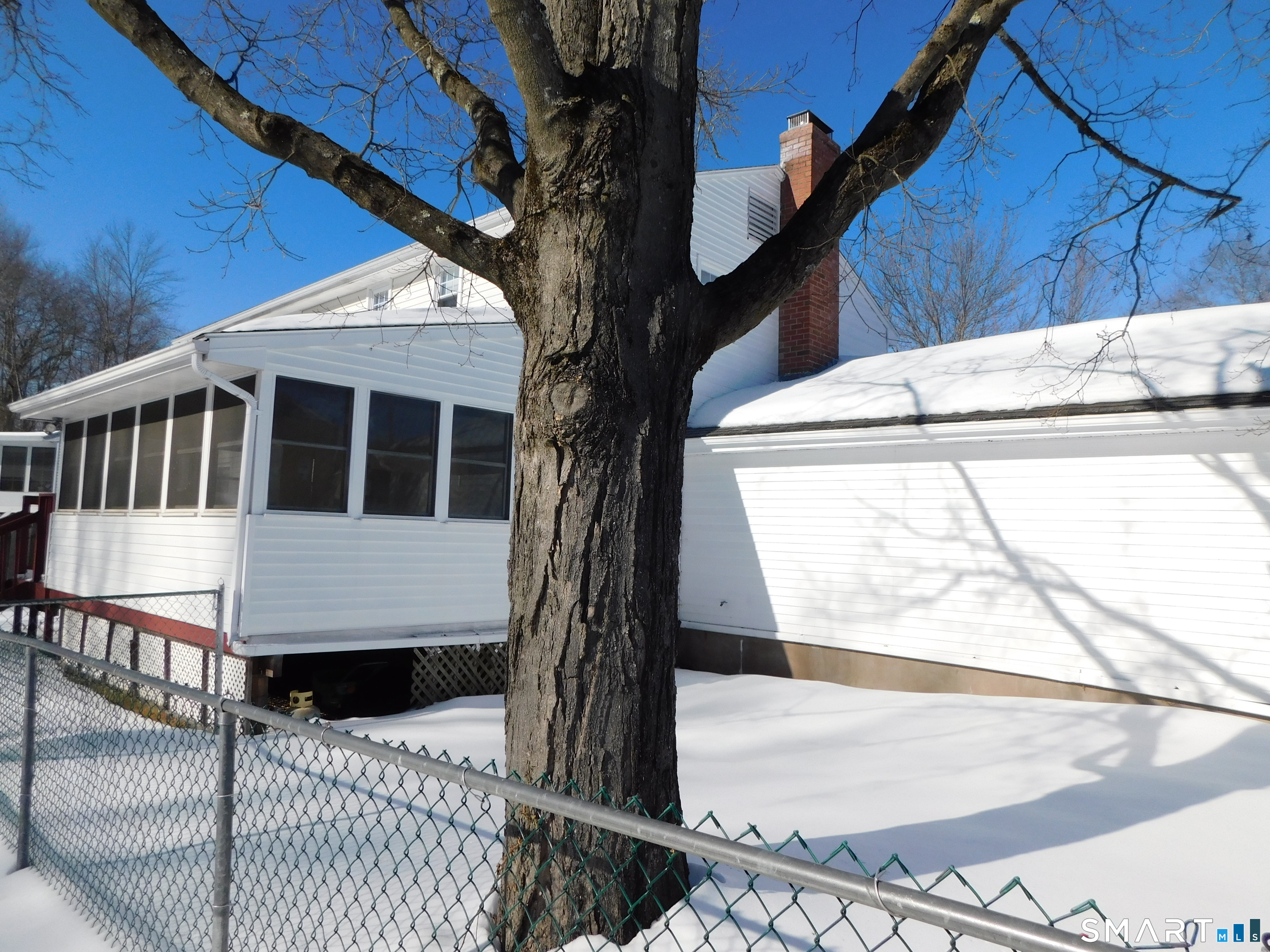 105 Trent Drive Windsor CT 06095