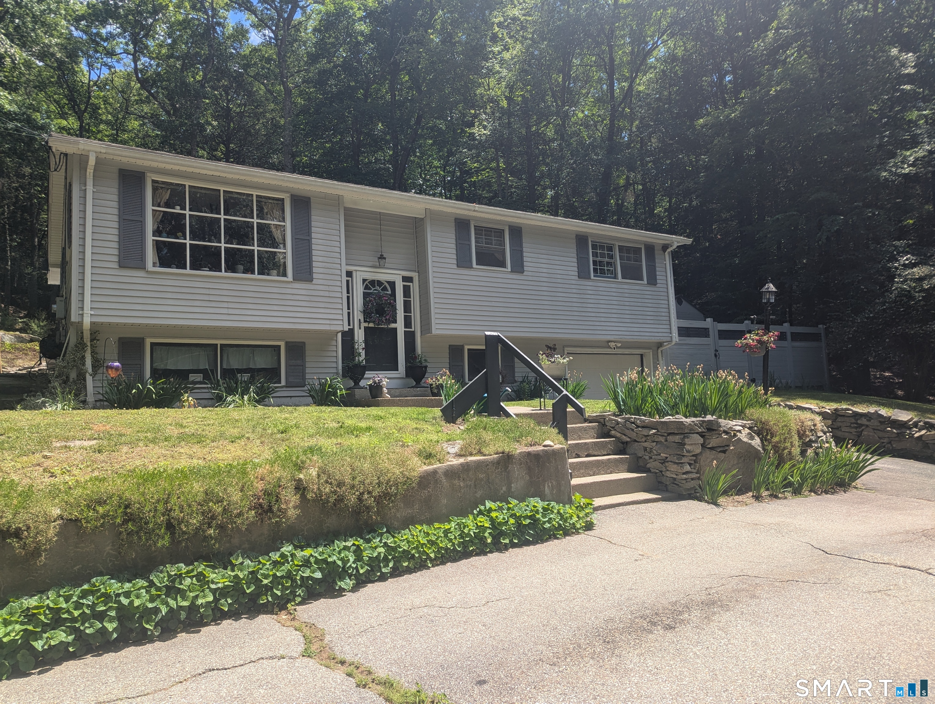 97 Kapitulik Road Thompson CT 06255