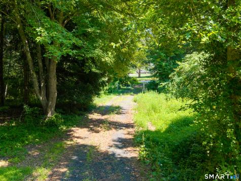 69 Stillman Road North Stonington CT 06359