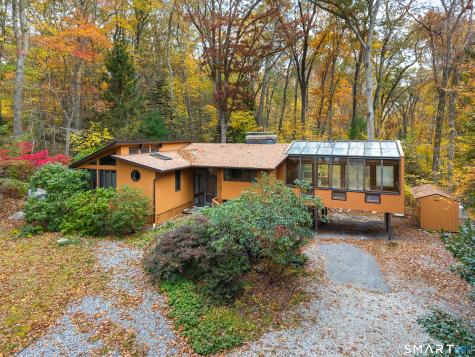 16 Longview Avenue Waterford CT 06385