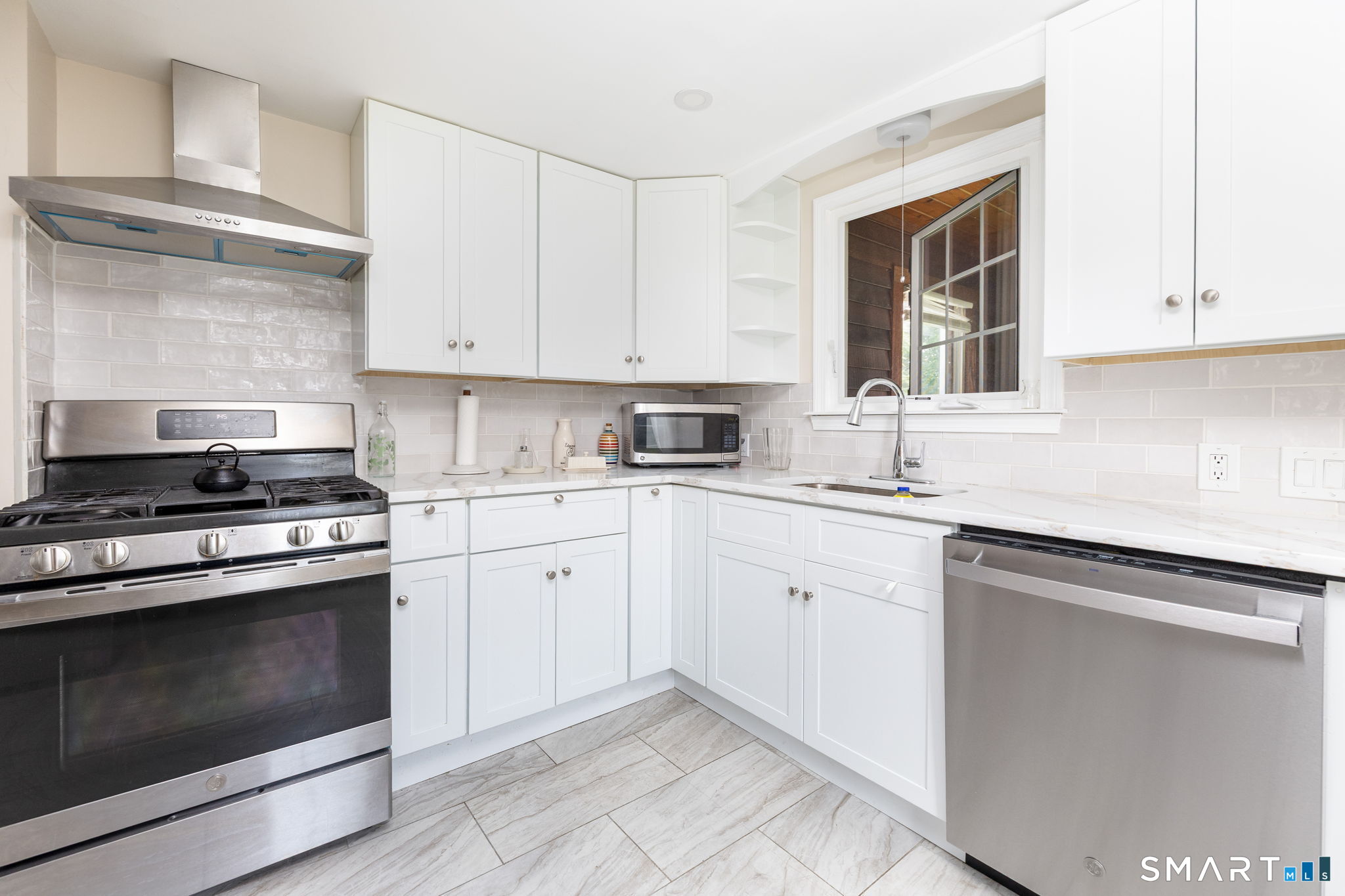 48 Whitney Street East Hartford CT 06118