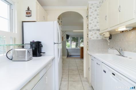 208 Boston Street Guilford CT 06437