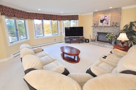 45 Lookout Landing Bolton CT 06043