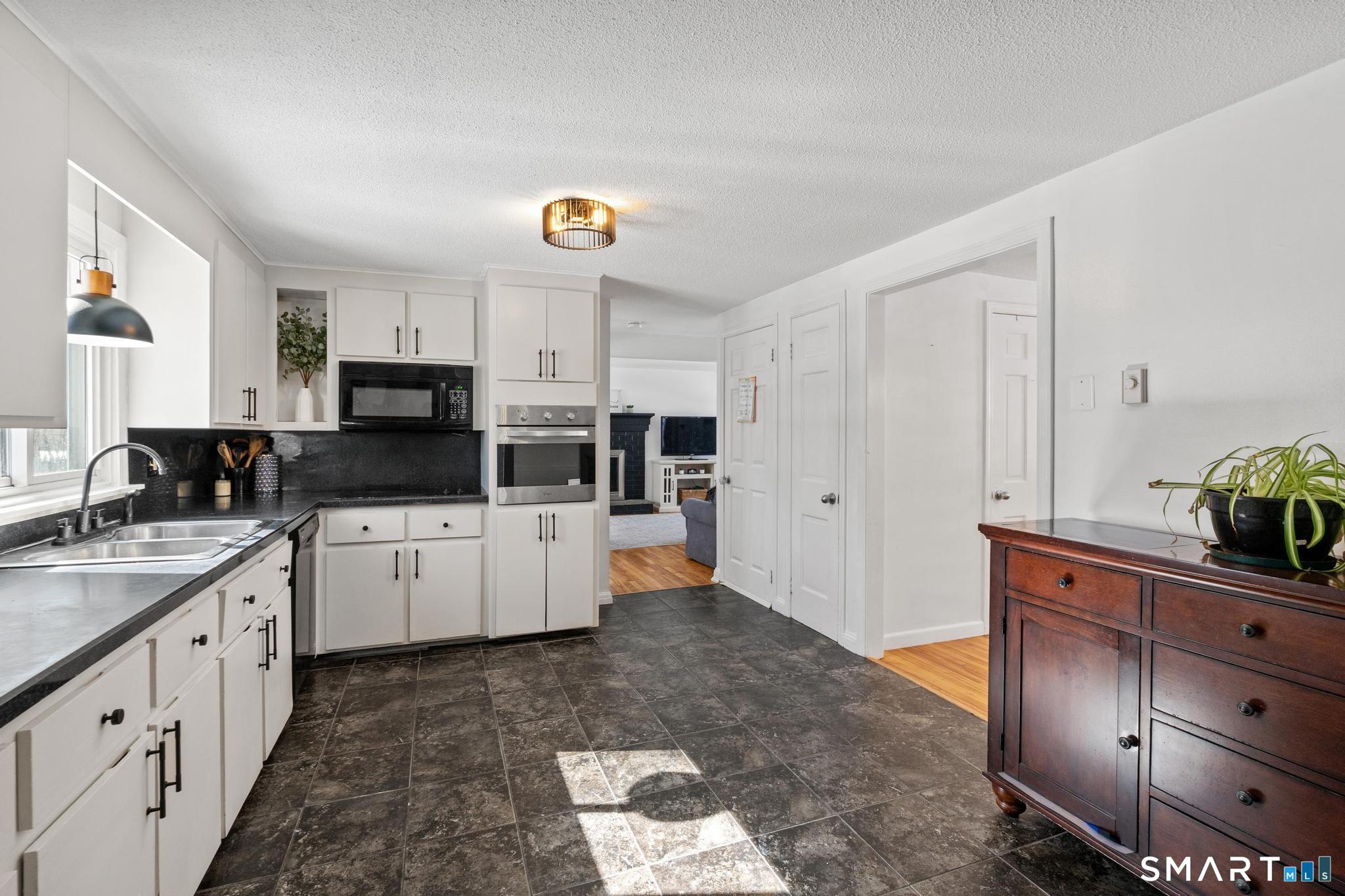 29 Silver Lane Enfield CT 06082