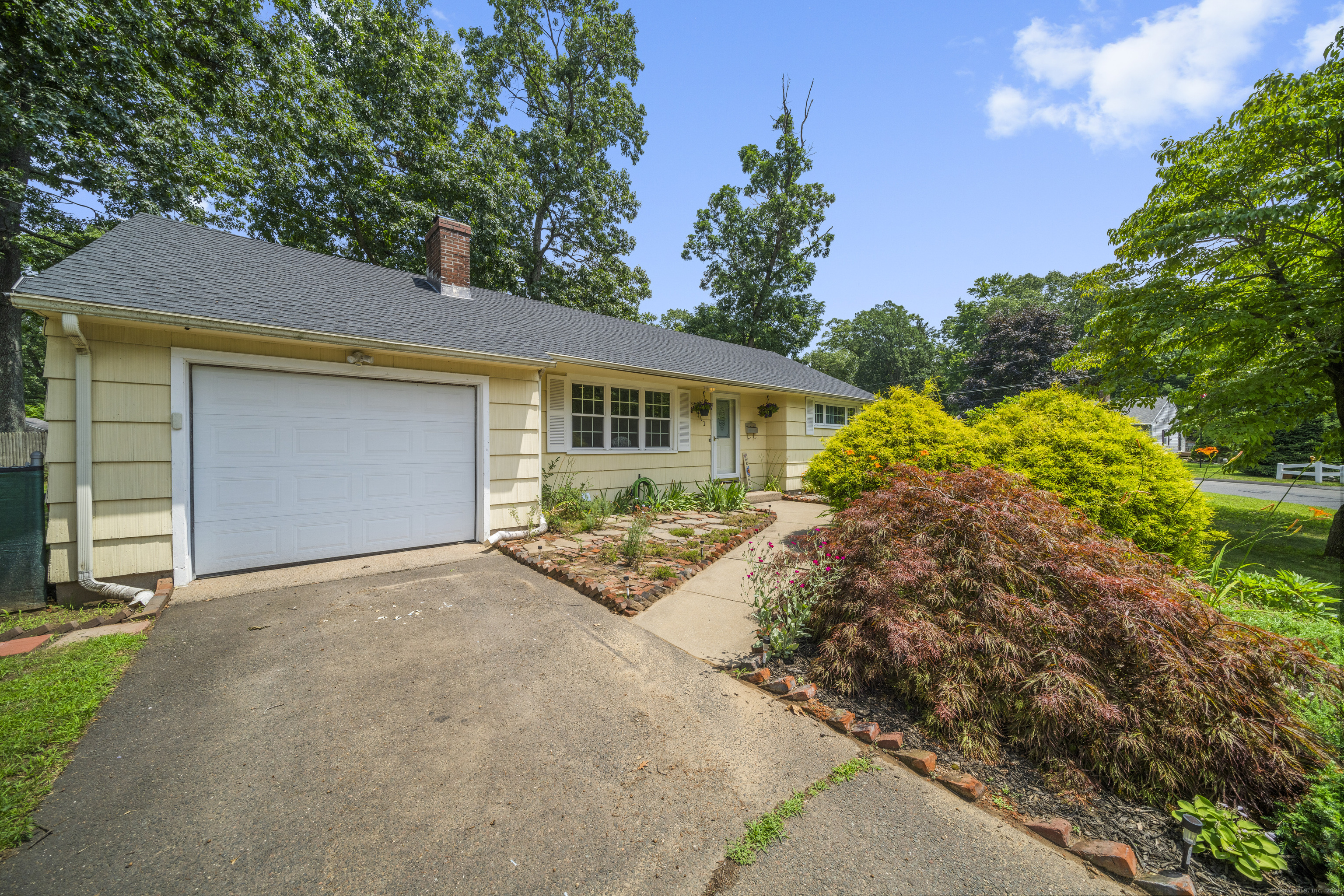 1 Oakridge Drive Enfield CT 06082