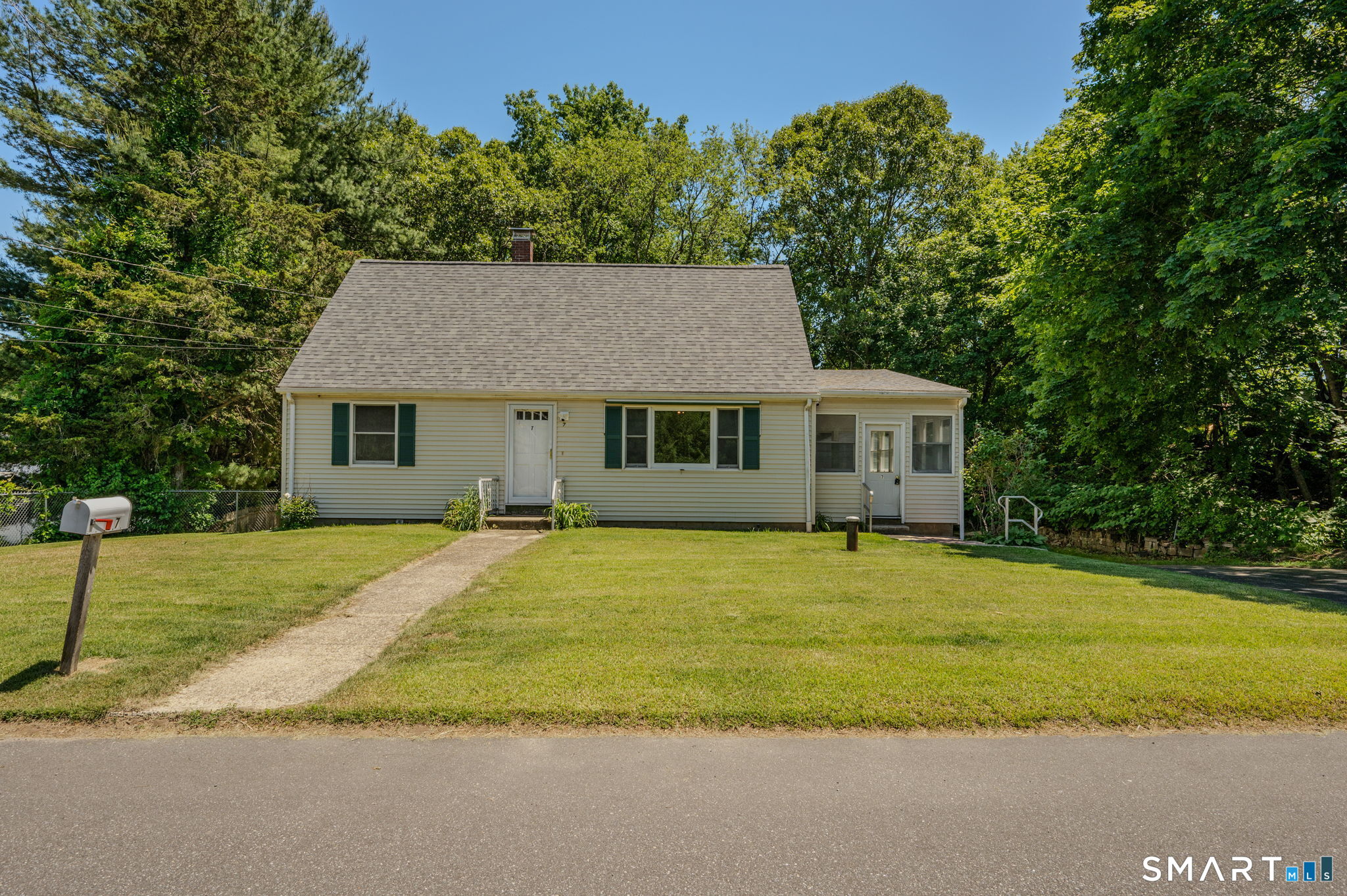7 Bonville Drive Montville CT 06382