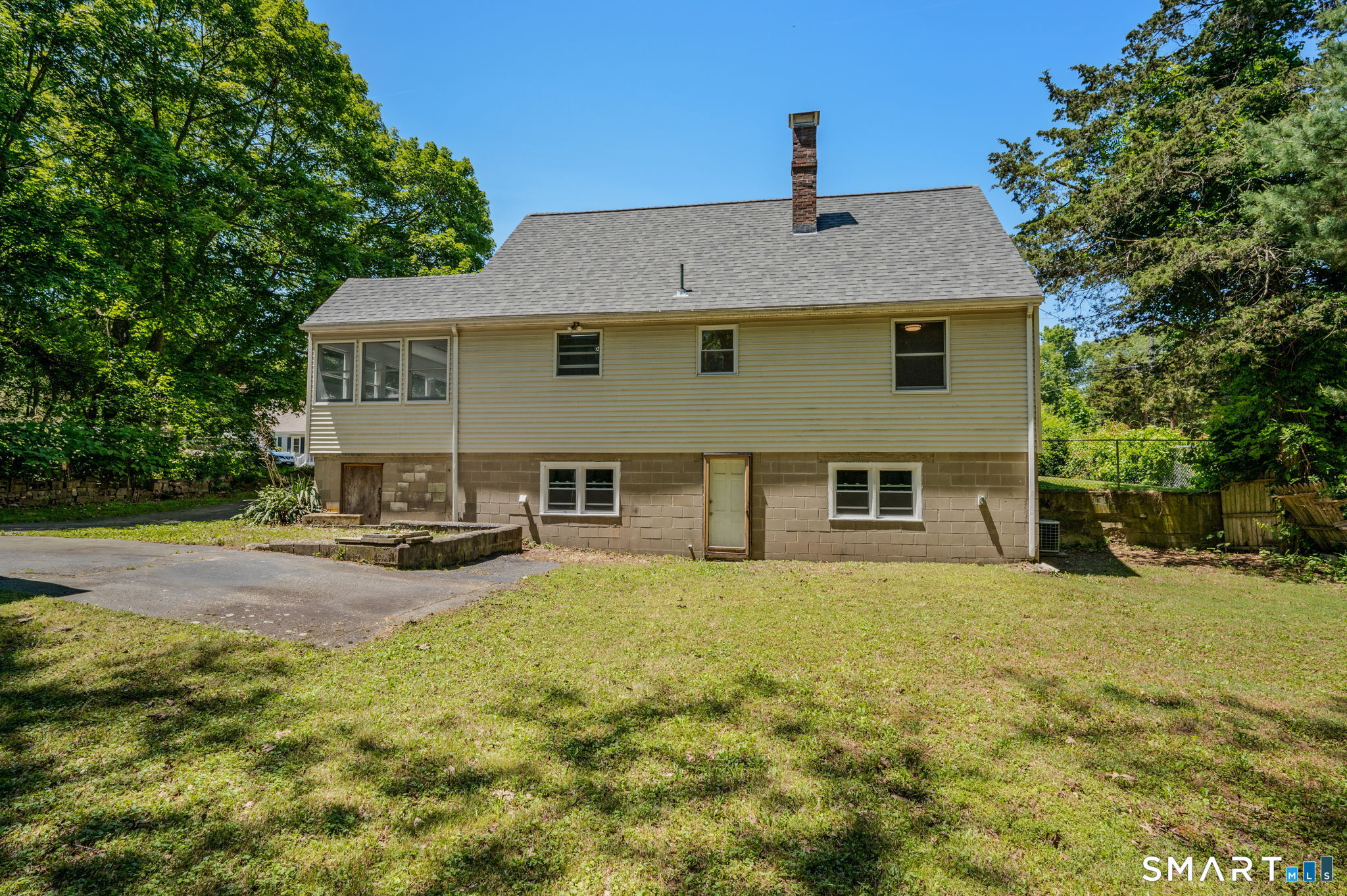 7 Bonville Drive Montville CT 06382