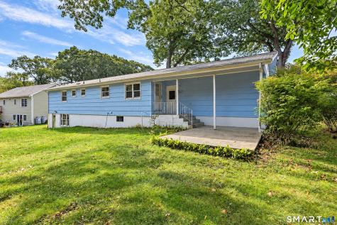 17 Oakridge Drive Ledyard CT 06335