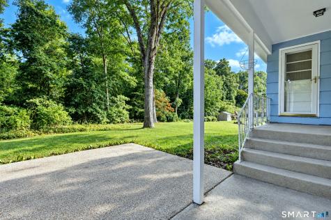 17 Oakridge Drive Ledyard CT 06335