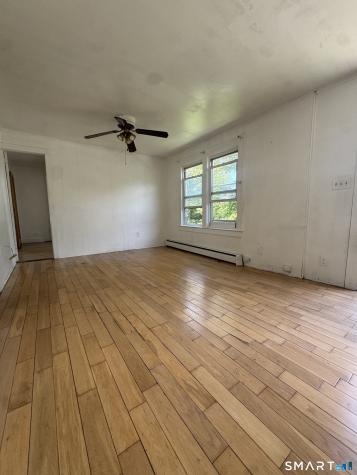 11 Hunt Street Norwich CT 06360