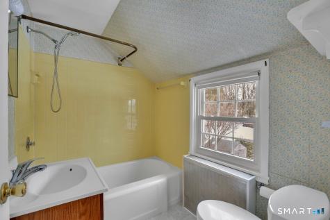 281 Hills Street East Hartford CT 06118