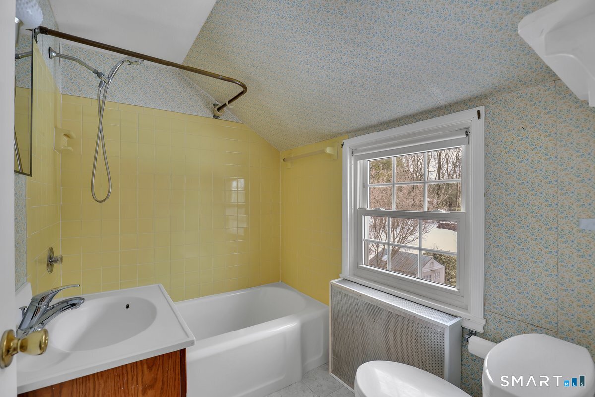 281 Hills Street East Hartford CT 06118