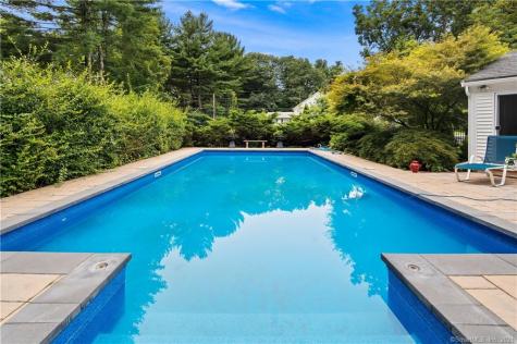 15 Brentwood Drive Avon CT 06001