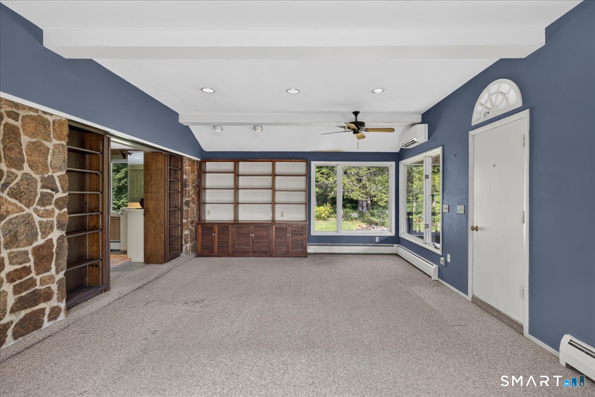 333 Mansfield Road North Haven CT 06473