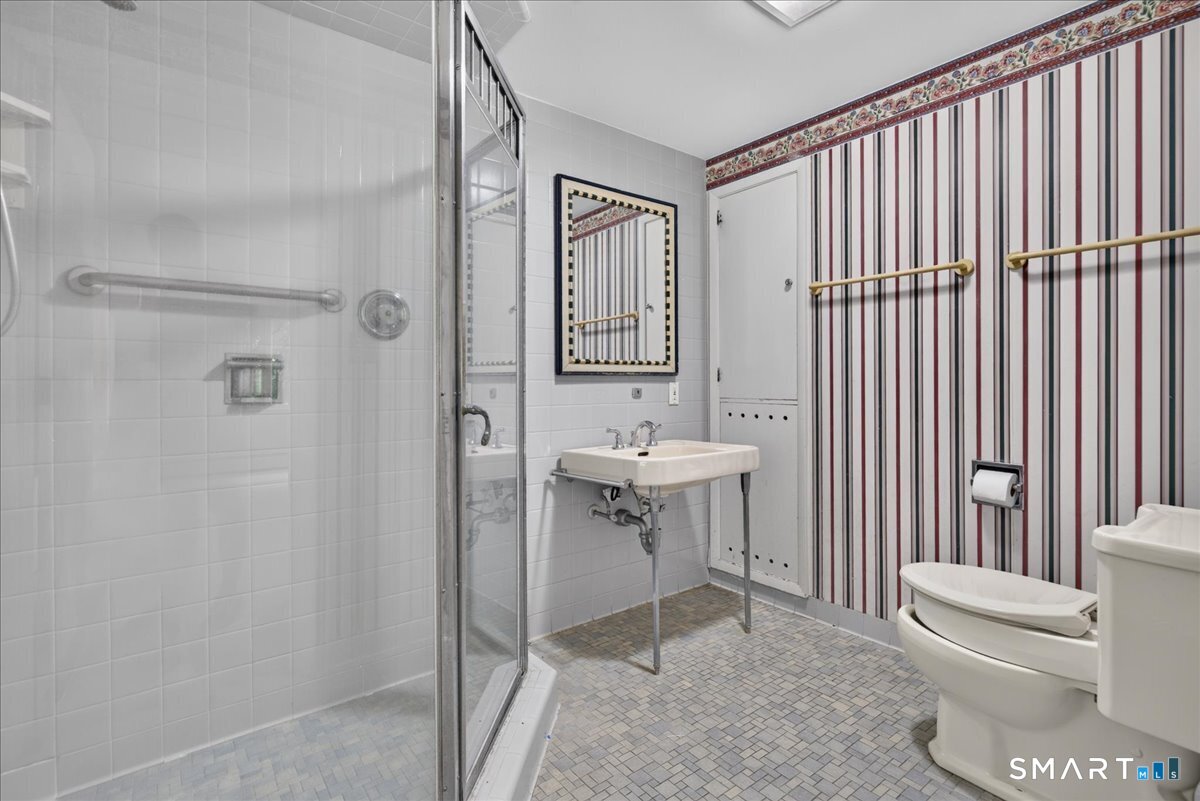 333 Mansfield Road North Haven CT 06473