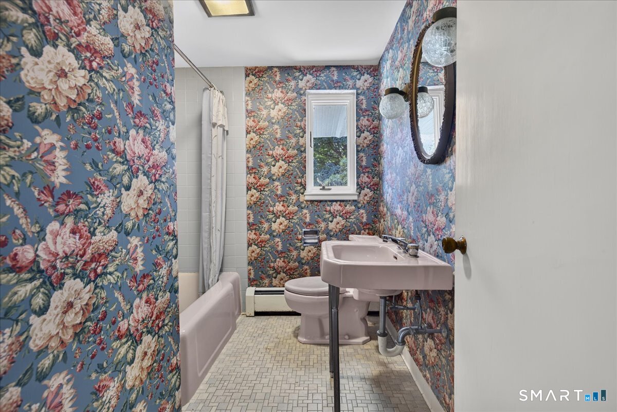 333 Mansfield Road North Haven CT 06473