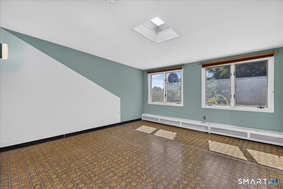 333 Mansfield Road North Haven CT 06473