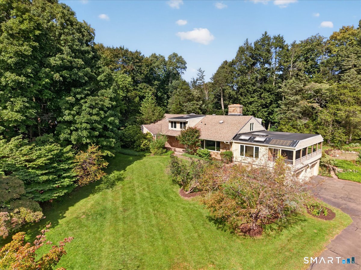 333 Mansfield Road North Haven CT 06473
