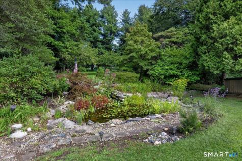 333 Mansfield Road North Haven CT 06473