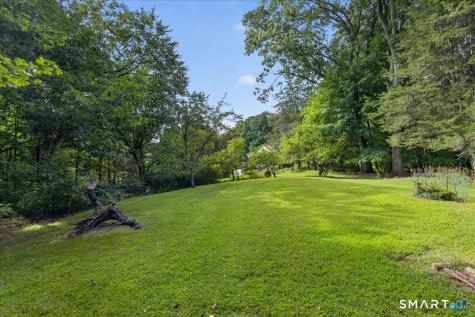 333 Mansfield Road North Haven CT 06473