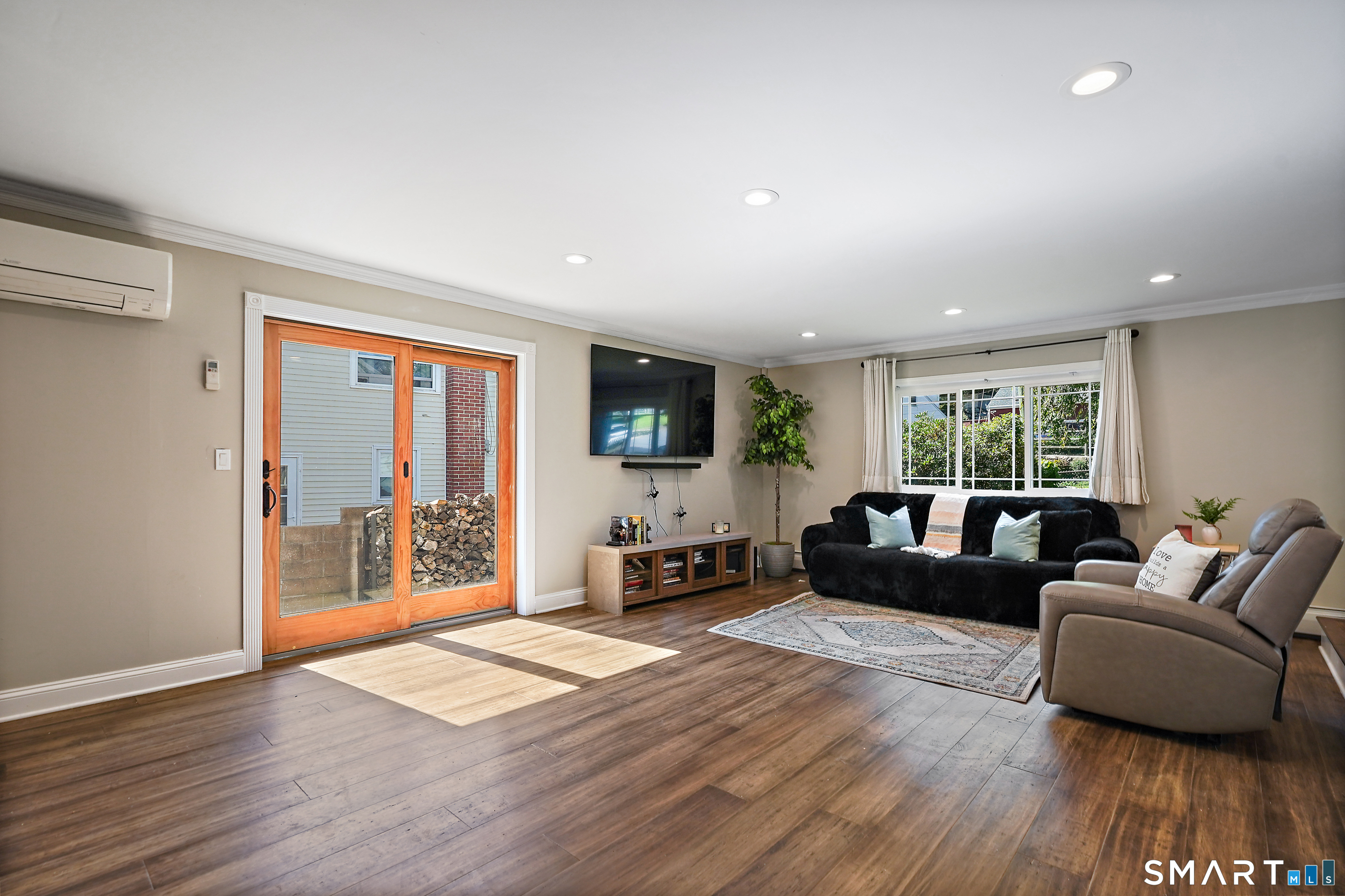 87 Clover Hill Drive Stamford CT 06902