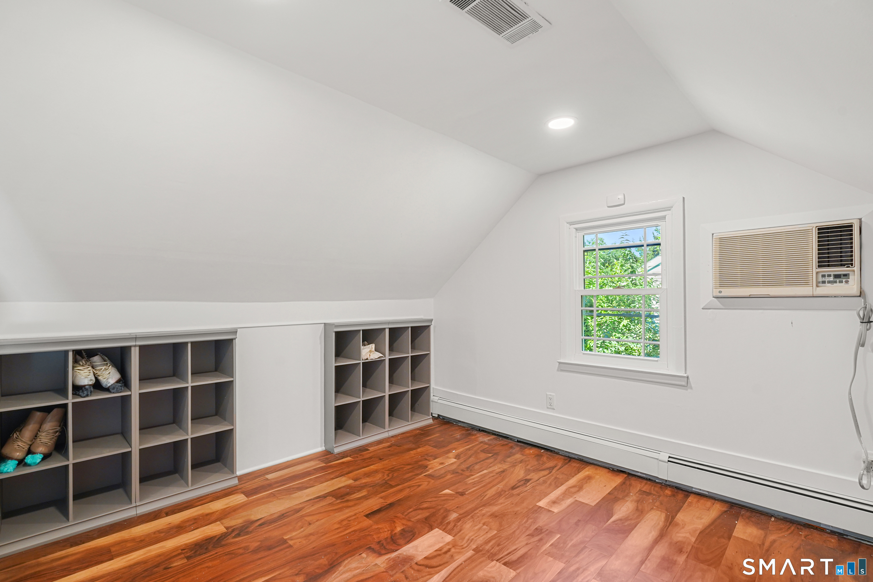 87 Clover Hill Drive Stamford CT 06902