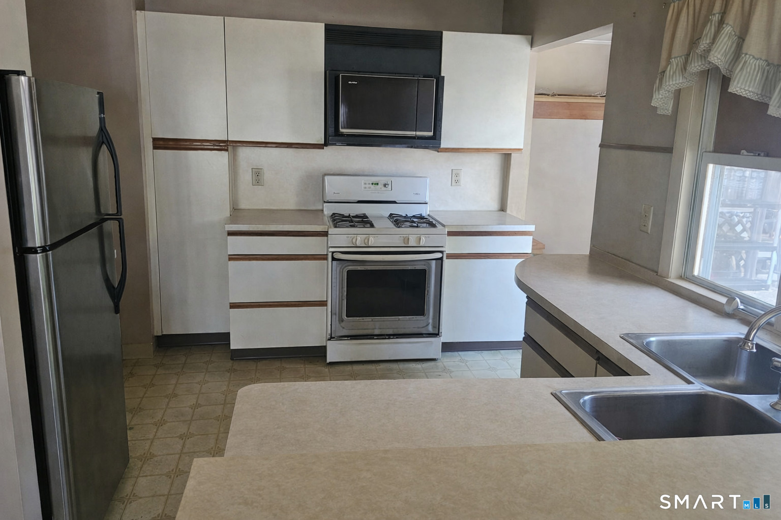15 Warren Street New London CT 06320