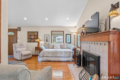 16 Grieb Trail Wallingford CT 06492
