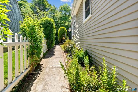 16 Grieb Trail Wallingford CT 06492